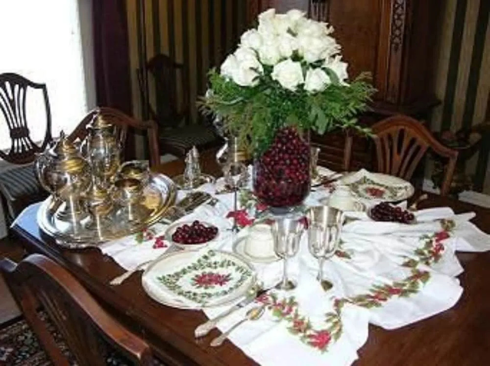 Vintage Charm Bed and Breakfast Hotel