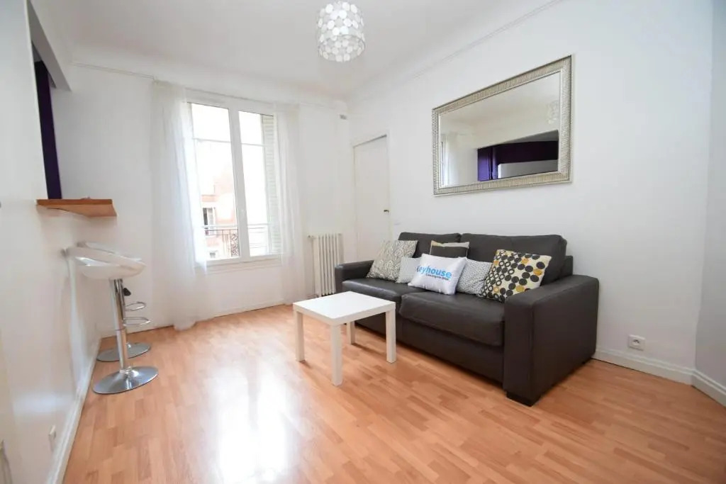 Top location near ParisSuperb cosy 2p apartment