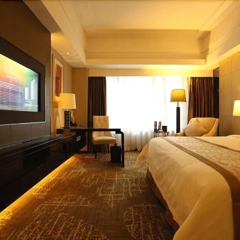 Freeland Jinglun Hotel
