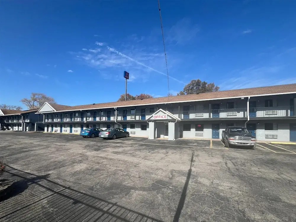 Studio 6 Suites Hurricane, Wv