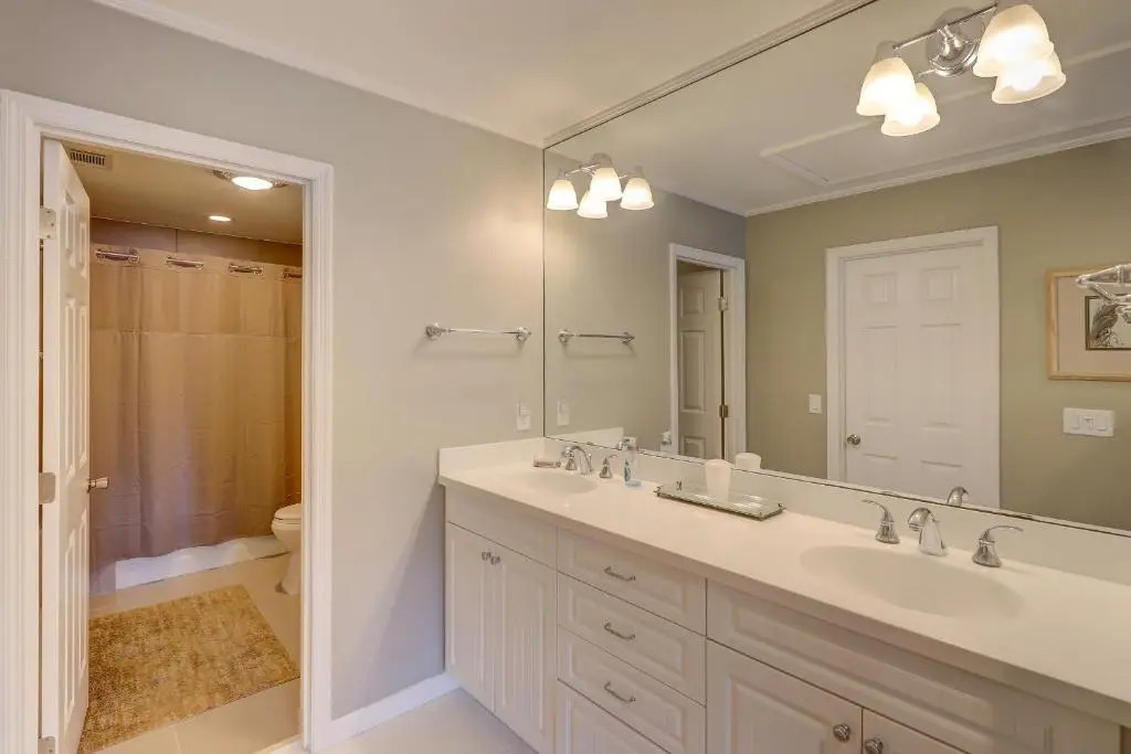 3327 Lake Forest Sea Pines 2 BR Condo