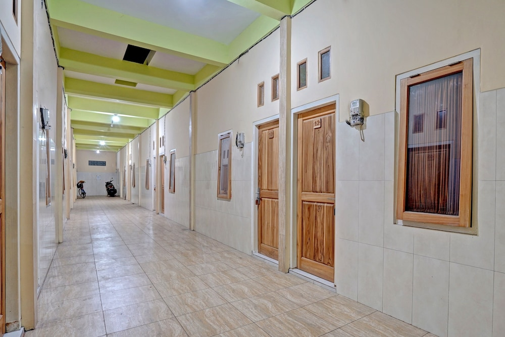 OYO Life 91884 Kost Kusuma Dewi Syariah