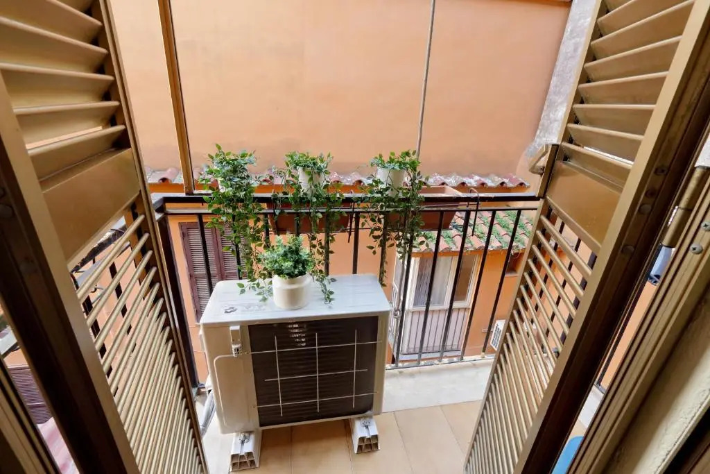 Urbana Apartment