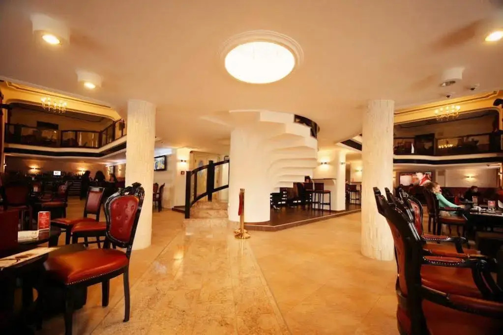 Astoria Grand Hotel