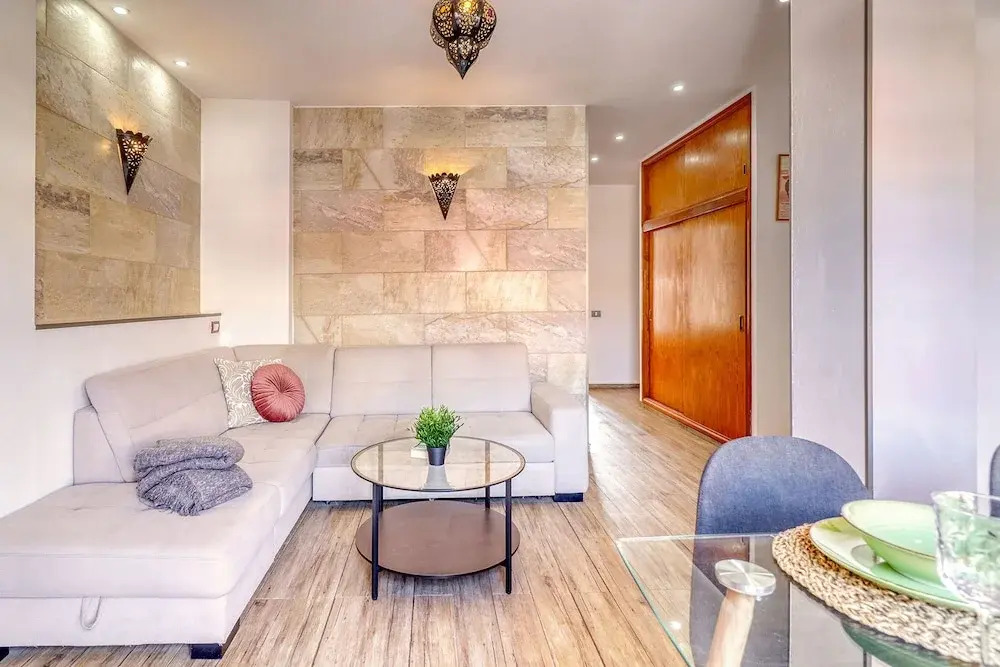 Retreat w Ocean Views Private Parking Ensuite