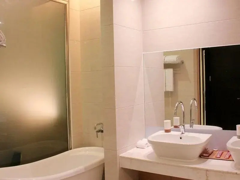 COCO Coconut Grove Boutique Hotel