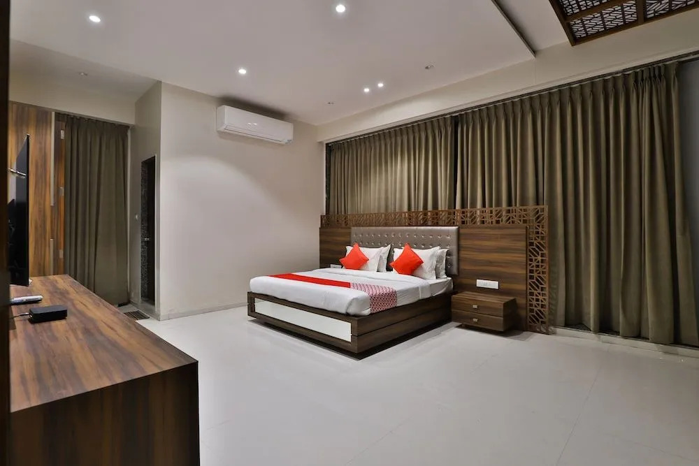 FabHotel La Victoria - Galaxy Circle