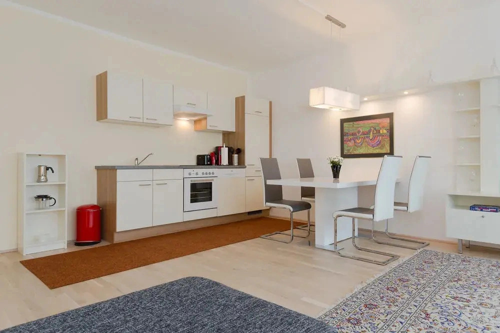 Design-Apartment Karlsplatz with Balcony