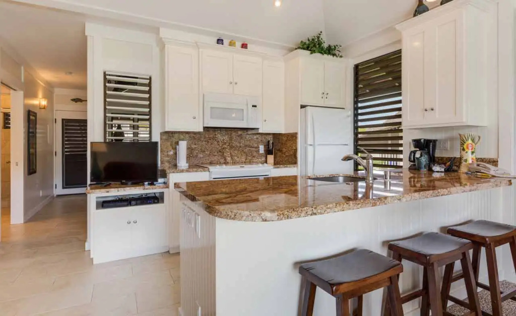 Kiahuna Plantation and Beach Bungalows by Castle