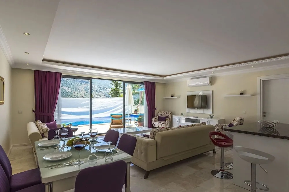 Villa Nefer