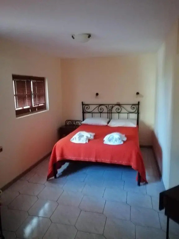 Villa Eleni Seaside Apartments-40 meters from Beach