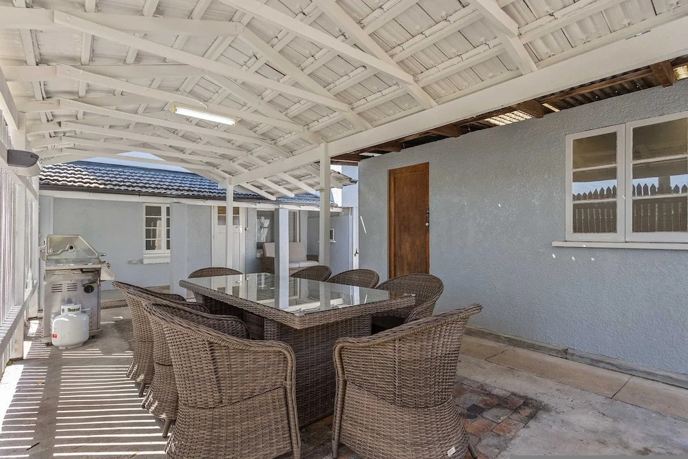 Metawisebnb Waterfront 3BR Coastal Escape