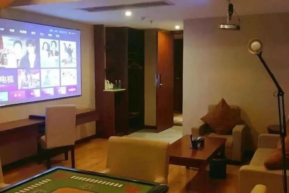 Weijing Zhouji Hotel