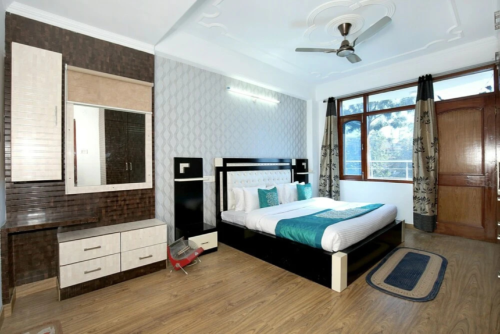 OYO 10406 Home Luxury 3BHK New Shimla