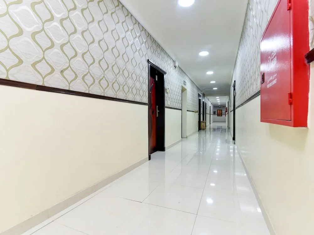 OYO 427 Nujoom Al Sharqia 2