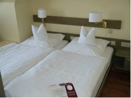 Mingers Hotel