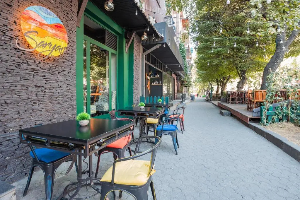 Stay Inn Apartments at Saryan Street