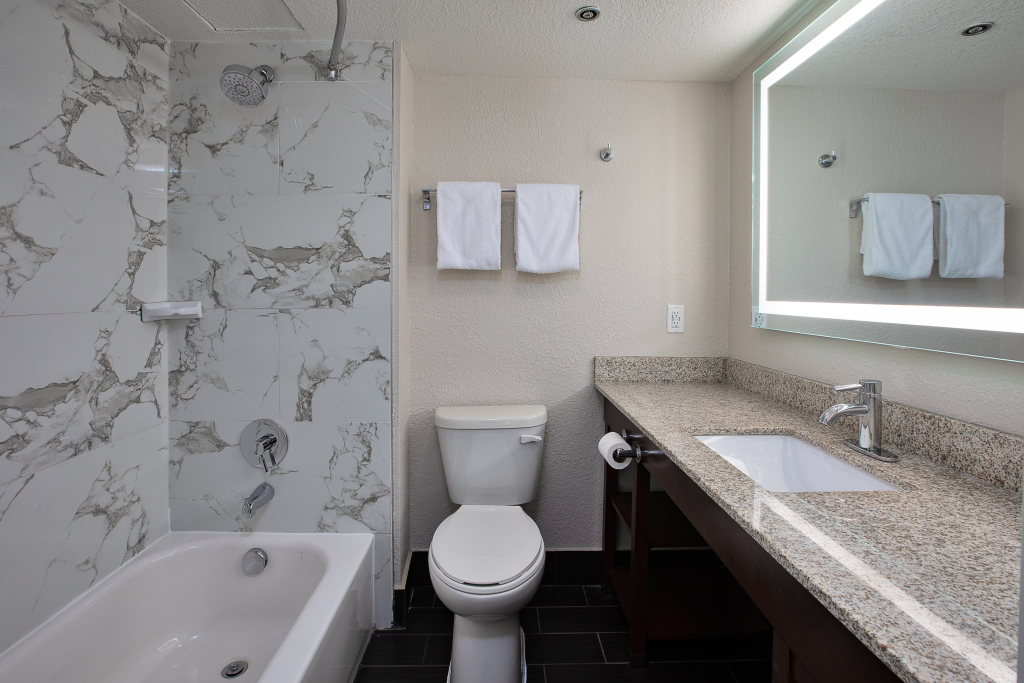 Holiday Inn Express & Suites Eden Prairie - Minneapolis by IHG