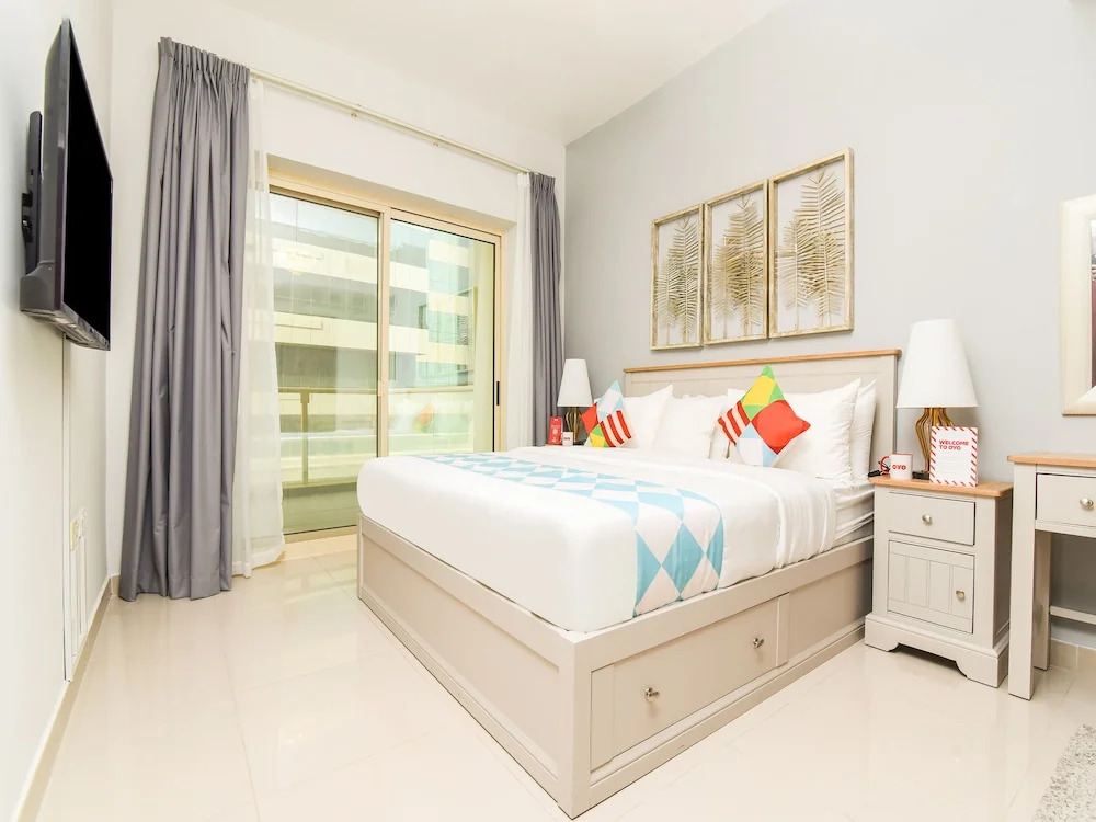 OYO 242 Home Marina Suites 2 BR