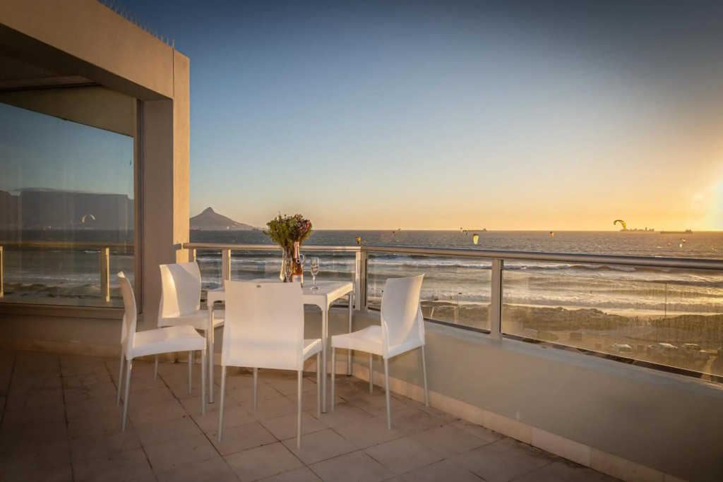 Spacious Luxury 3 Bedroom Apartment B401 Sea Spray