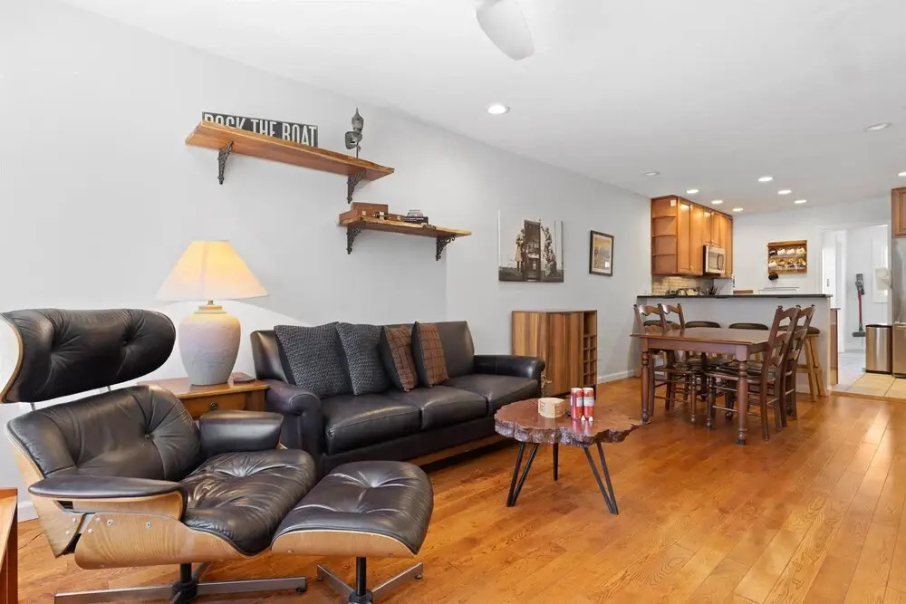 Entire 2-br Townhome Mins From Del Ray Old Town