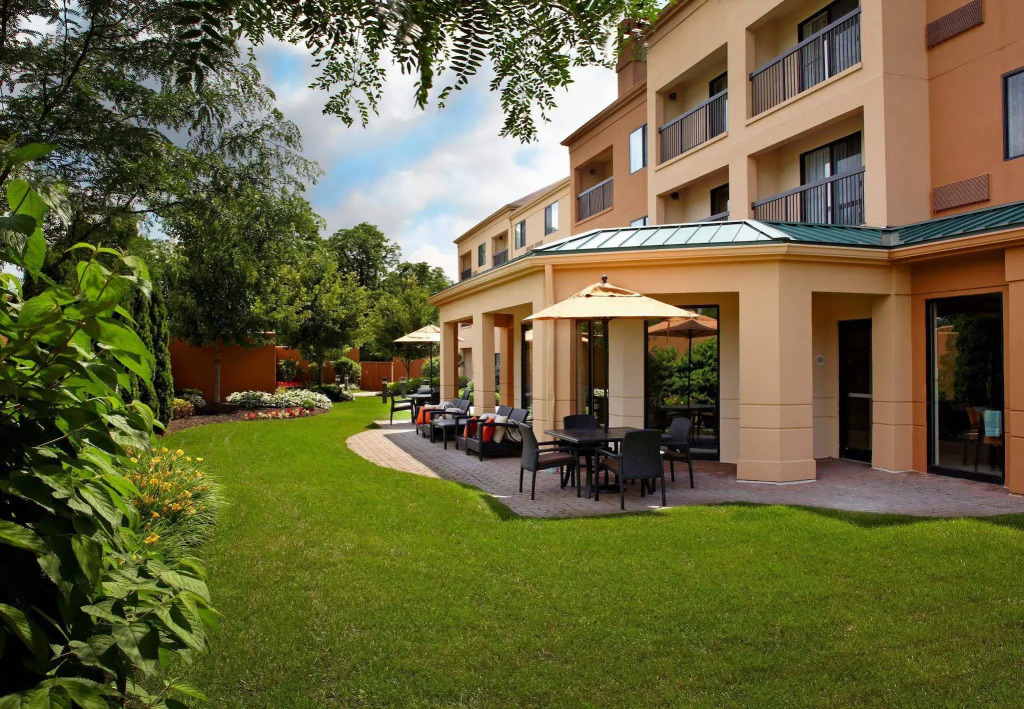 Courtyard by Marriott Newark Granville