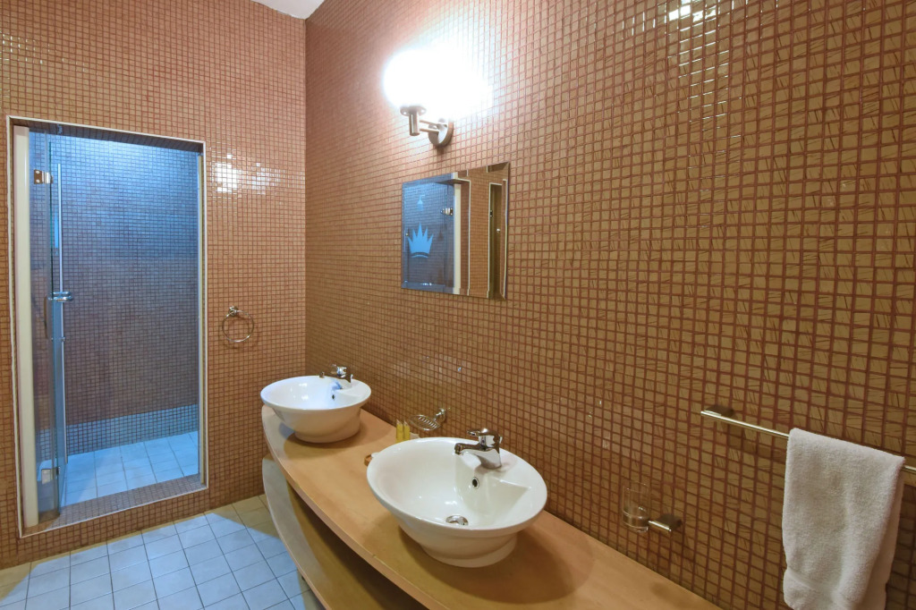 Imperial Royale Hotel