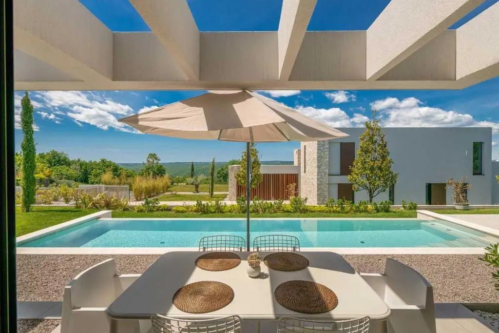 Villa Adoral