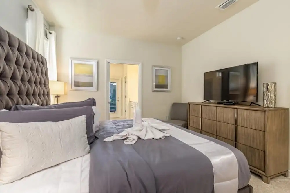 Bright Elegant Home at Solterra Resort Sol103