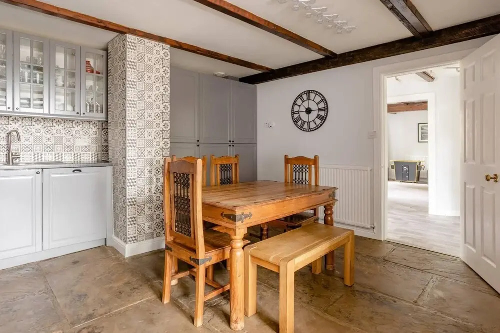Oldmill-2bed-sleeps6-privategarden-optionalhottub