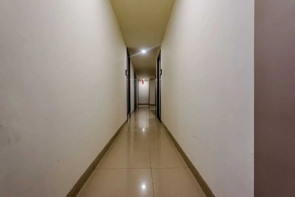 OYO 7727 Hotel Sarovar Grand