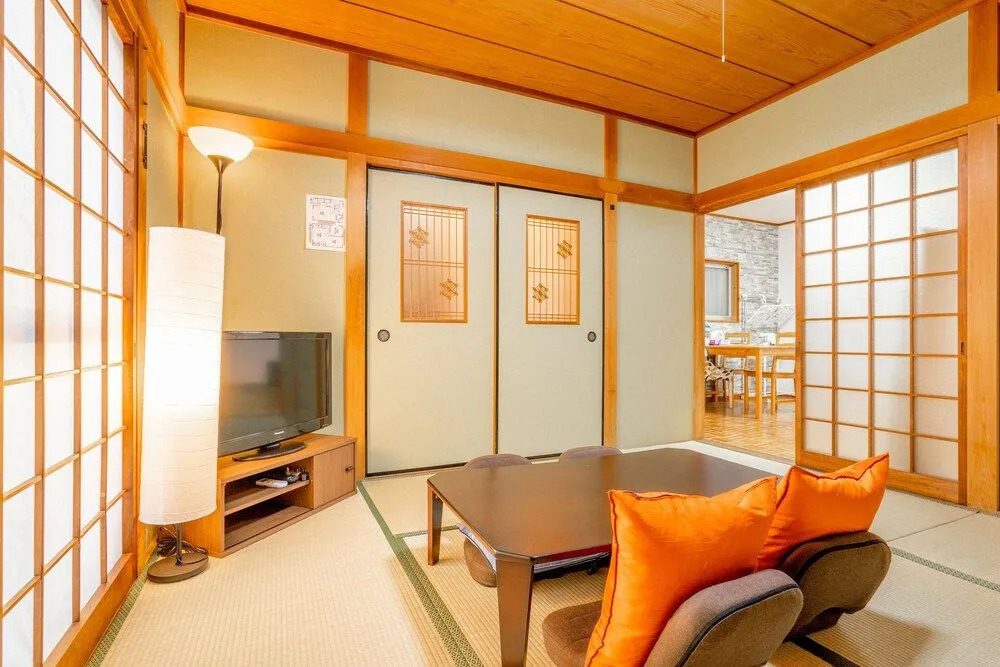 Sakuragawa No Hakugetu Osaka Castle Villa