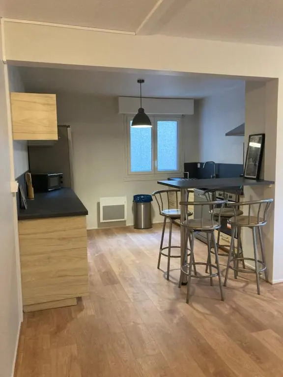 Superbe appart 80 m2 avec balcon & parking