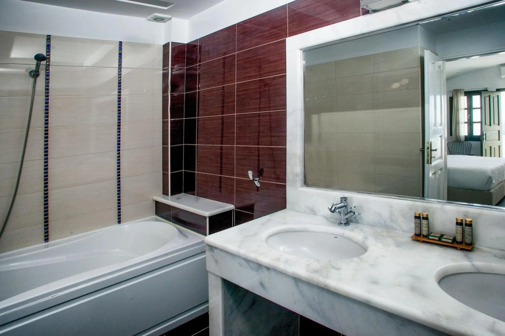 Amity Suites
