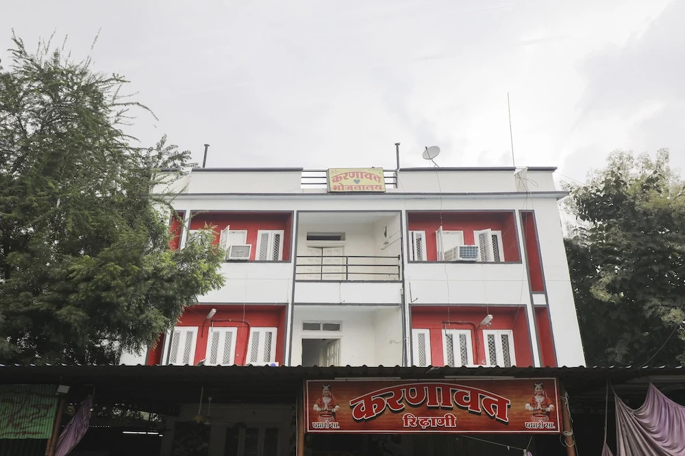 Oyo 41740 Karnawat Guest House