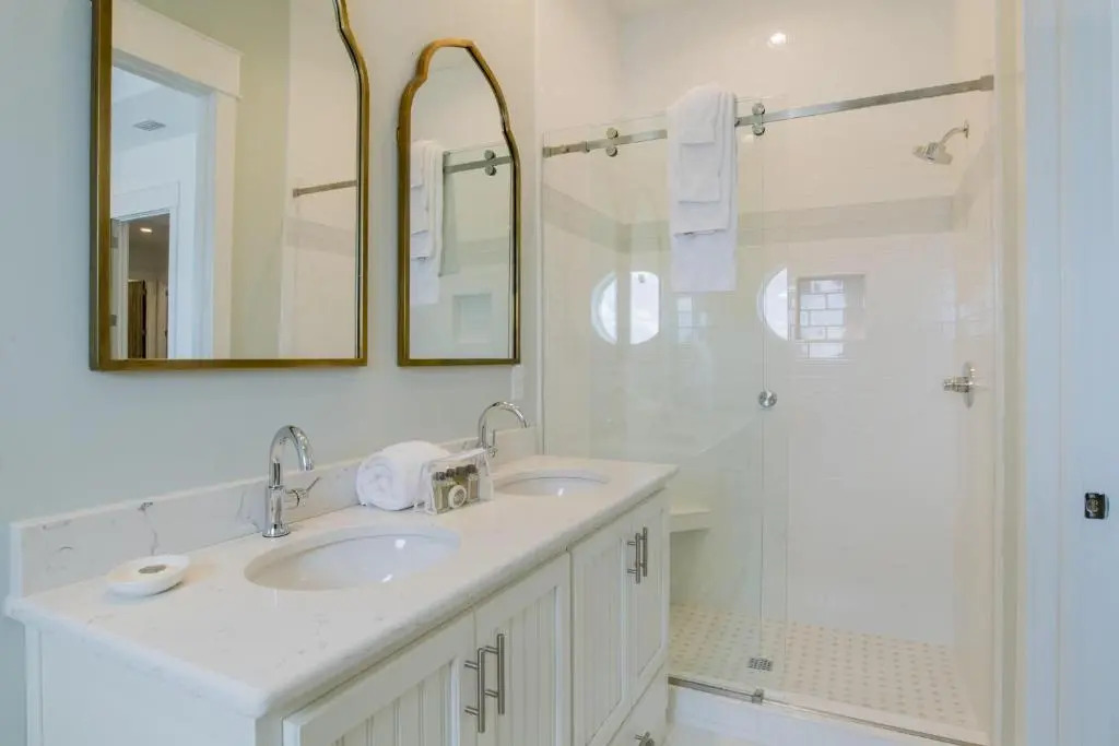 "The Pearl" Gulf Front Wprvt Heated Pool, 12 Bdrm 125Bath "Alvacationrentals"