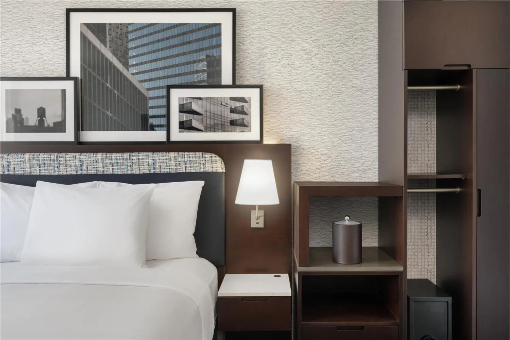 DoubleTree by Hilton Long Island City, NY