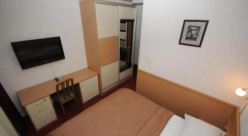 Motel Golden Card