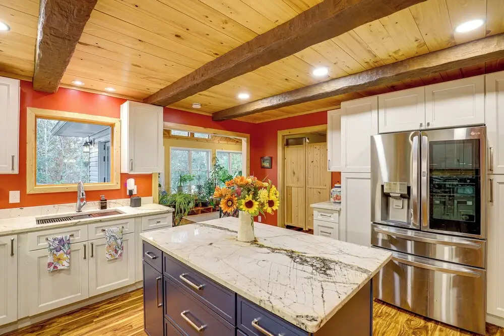 Ski Asheville! Mountain-view Hideaway w/ Deck