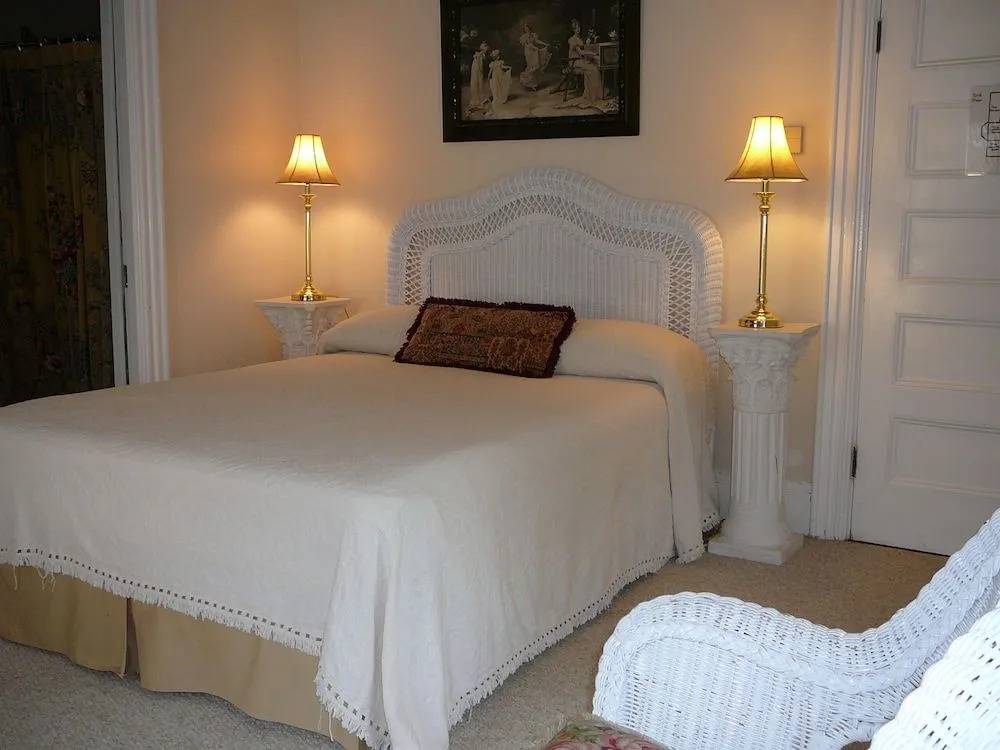 Julietta House