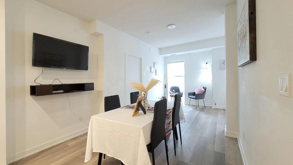 Lovely 3 bedrooms in University of Toronto