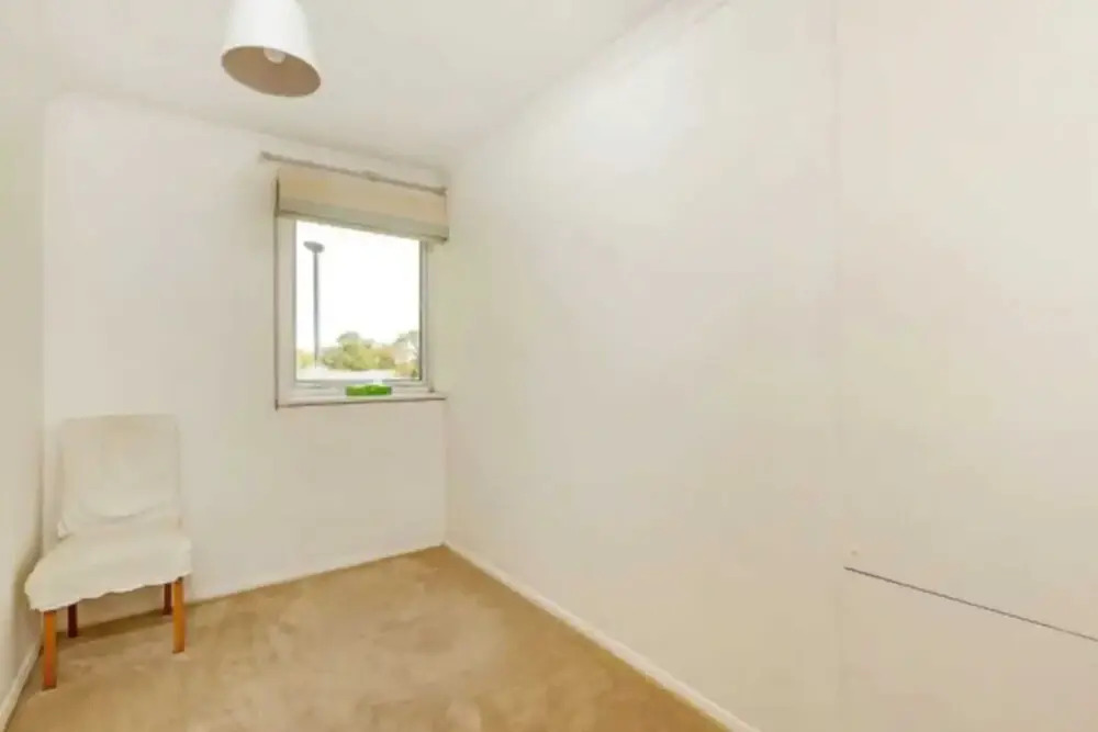 Charming 2 Bedroom Home in South London With Garden