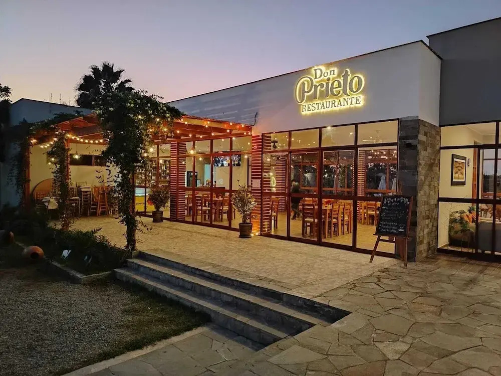 Hotel La Colina