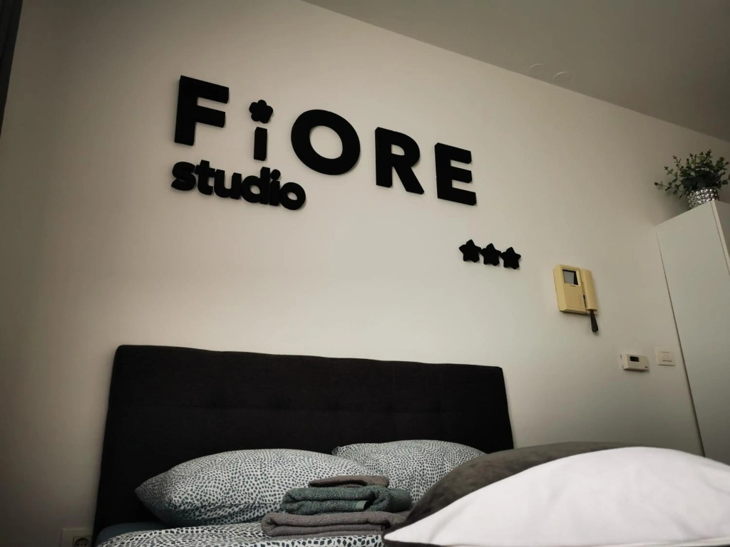 FiORE self check-in