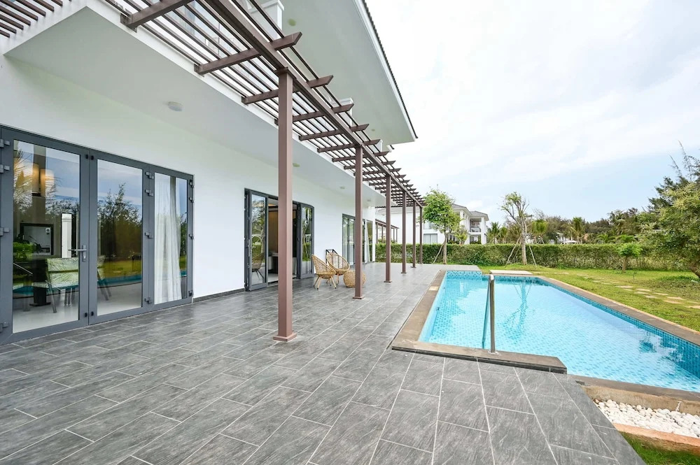 Emerald Ho Tram Resort
