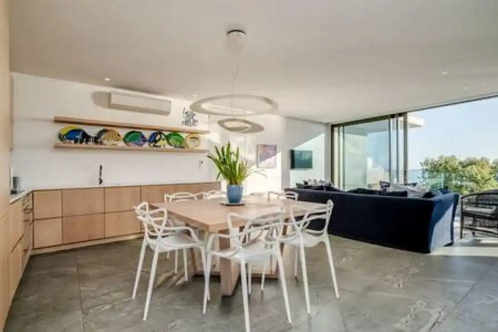 Unique Camps Bay Apartment w Private Pool Coral Sea