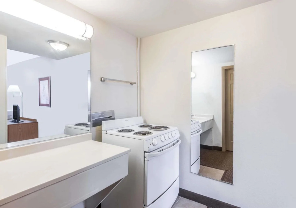 Red Lion Inn & Suites Junction City