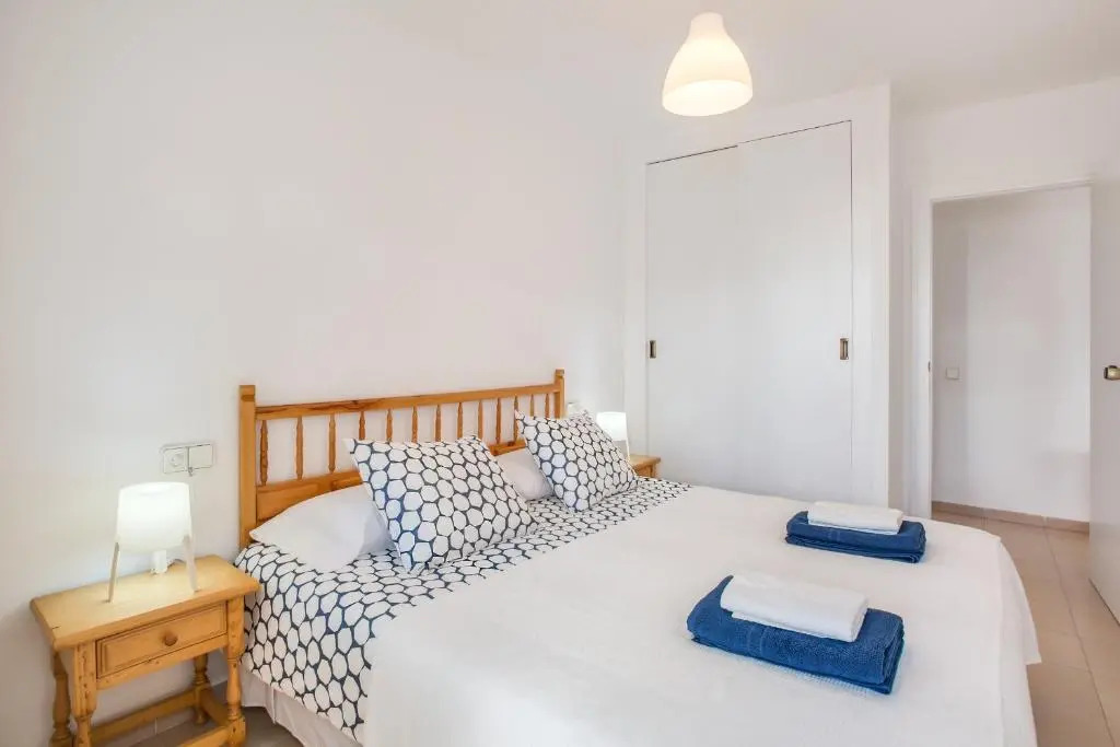 Lets Holidays White Apartment with Terrace, AC & Parking, Near Beach