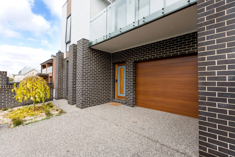Two Ten Luxury CBD Accommodation