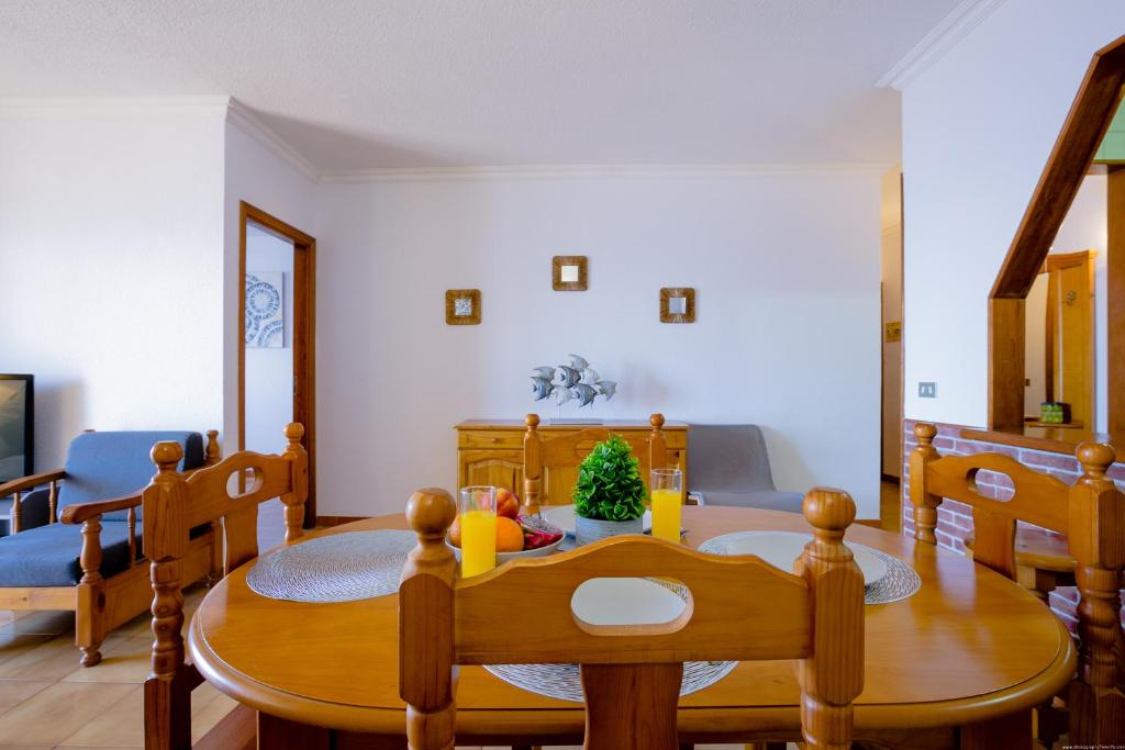 FRONT LiNE OCEAN ViEW 2BeD Wi-Fi YOUR HOLiDAY HOME